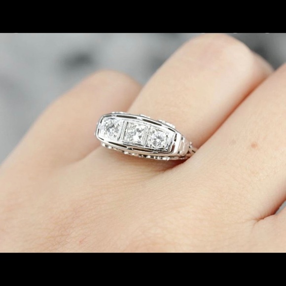 Three Stone Engagement Ring, Princess & Round Cut CZ
Diamond ring size 6 1/2 - Picture 4 of 5